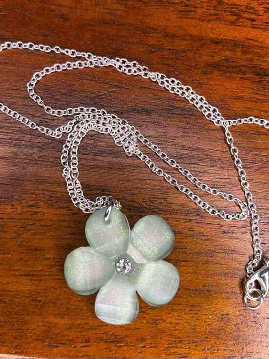 Jewelry - Whimsical Floral Resin Pendant Necklace Silver‑Tone Spring Summer Layering Neckl